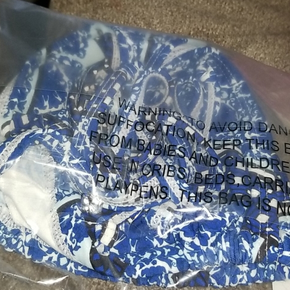 Poolside Triangle Top - Picture 2 of 15